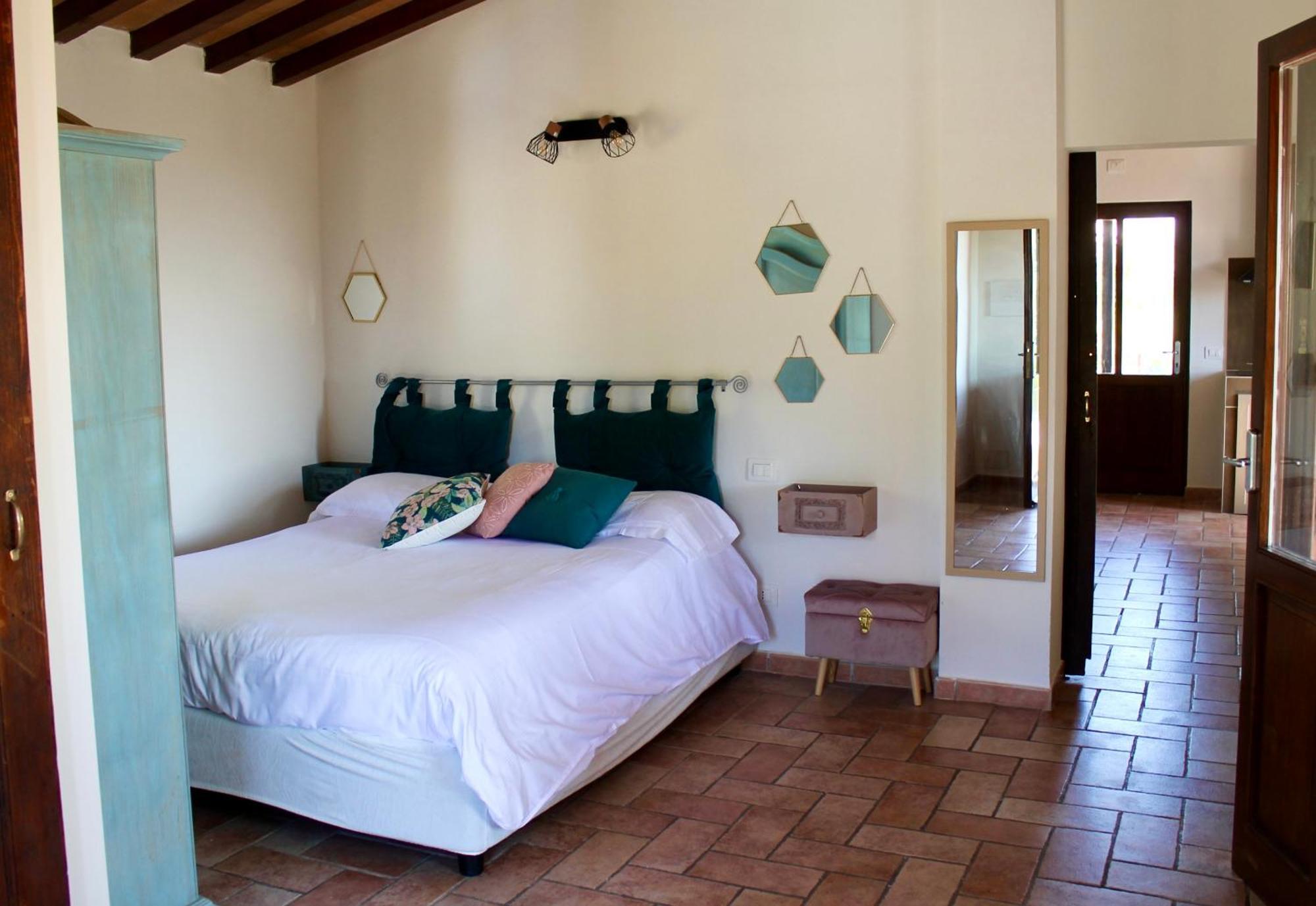 Agriturismo Suite Del Conte San Vincenzo Bagian luar foto