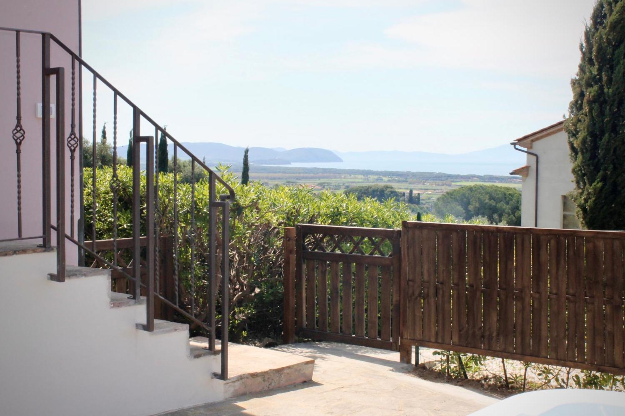 Agriturismo Suite Del Conte San Vincenzo Bagian luar foto