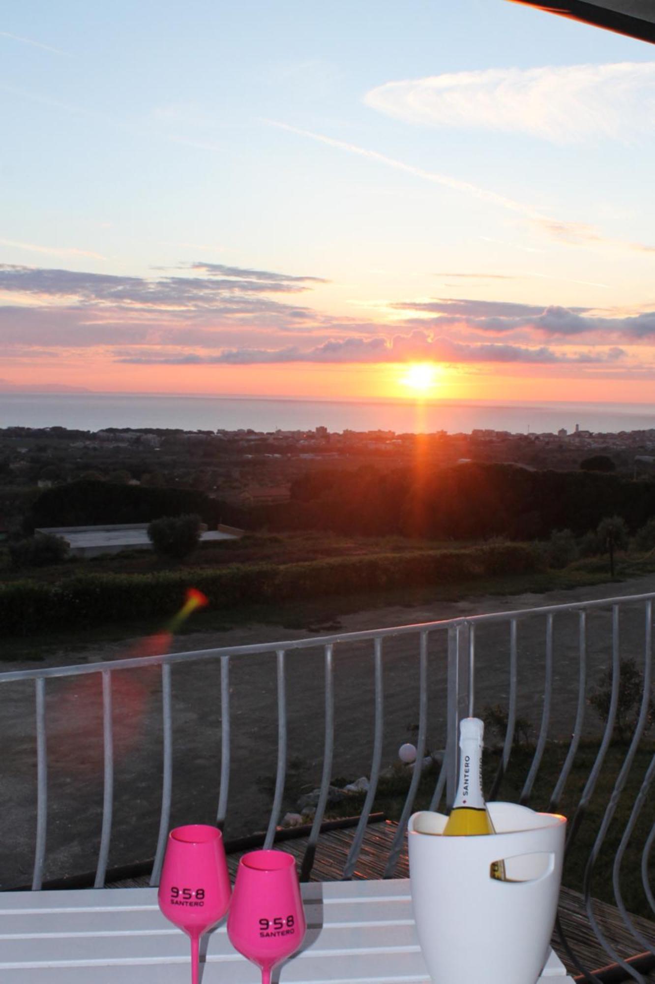 Agriturismo Suite Del Conte San Vincenzo Bagian luar foto
